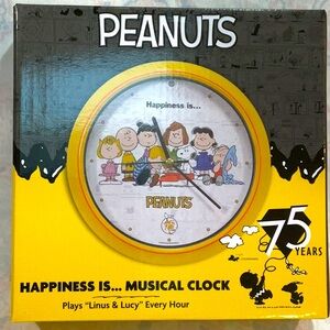 🎹 Peanuts musical 8” clock. 75th anniversary. New!